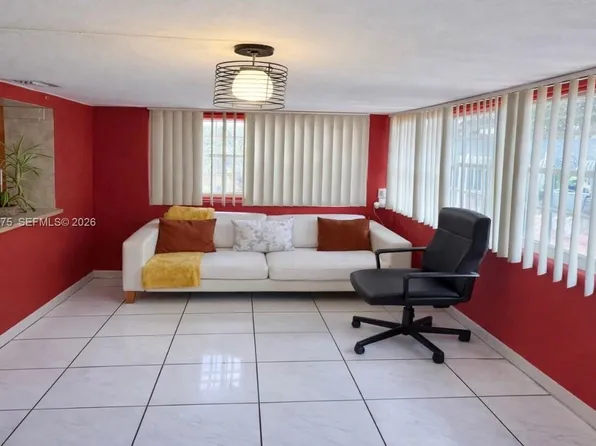 77 Northwest Blvd, Miami, FL 33126