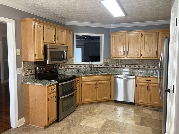 2nd image of 1717 Summer Crest Dr