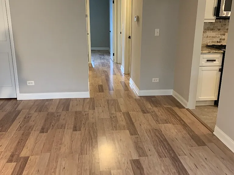 218 Hawthorne Ct — Photo 10