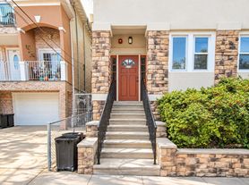 615 15th St, Union City, NJ
