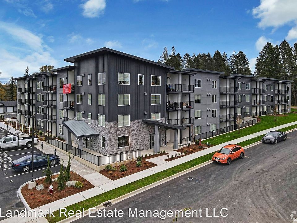 2nd image of 256 Prince Ave #422