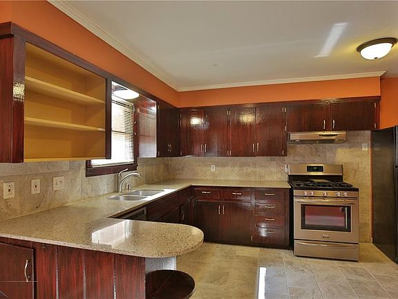 5th image of 1425 Glenhaven Dr