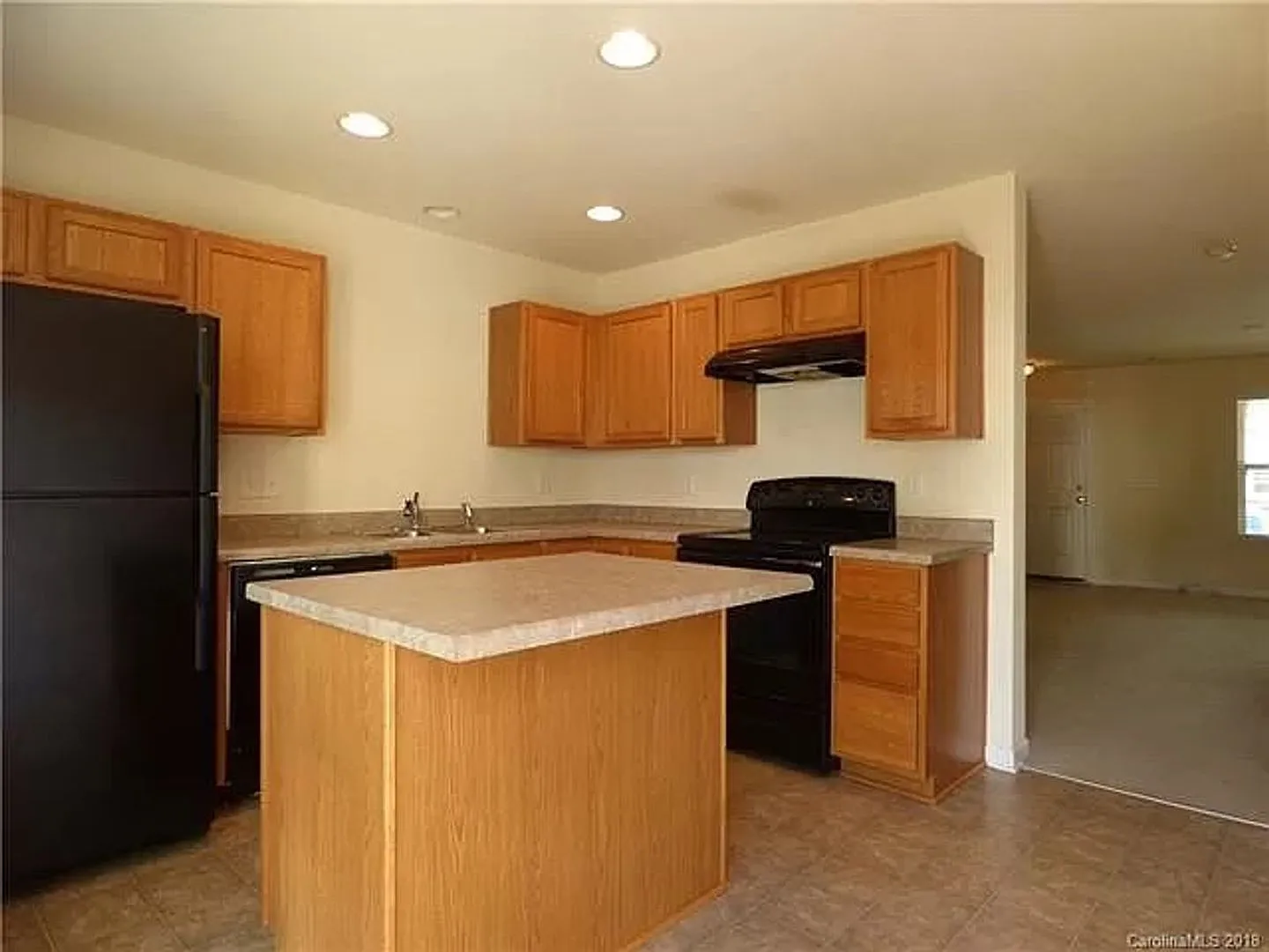 Room in 3 Bedroom Townhome at Derryrush Ave — Photo 3