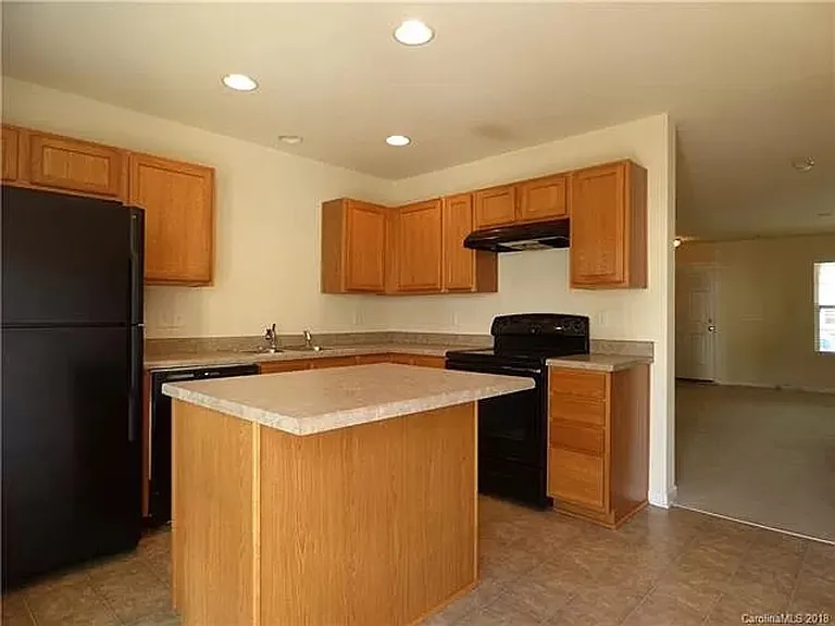 11040 Derryrush Dr — Photo 3