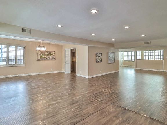 5th image of 5315 Yarmouth Ave Unit 107
