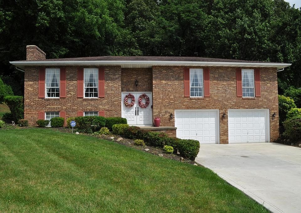 1st image of 228 Hartford Dr