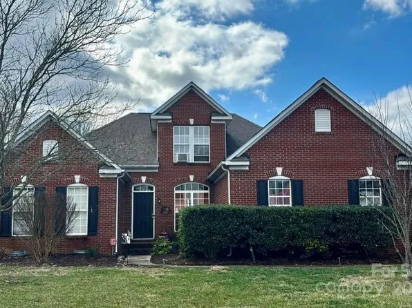 1004 Rosewater Ln, Indian Trail, NC 28079