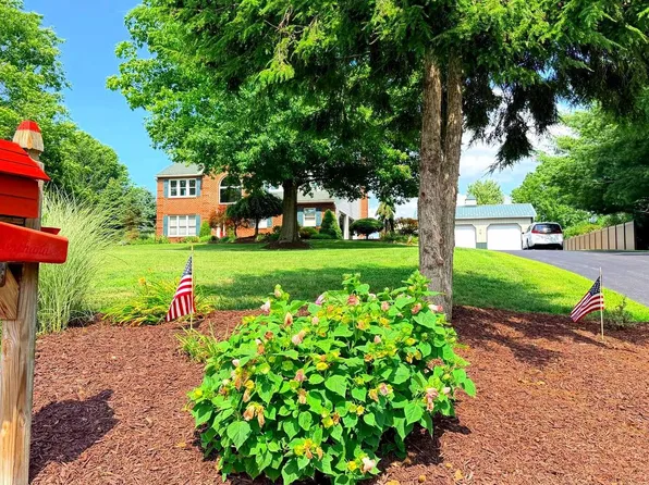 231 Gin Mill Rd, Mohrsville, PA 19541