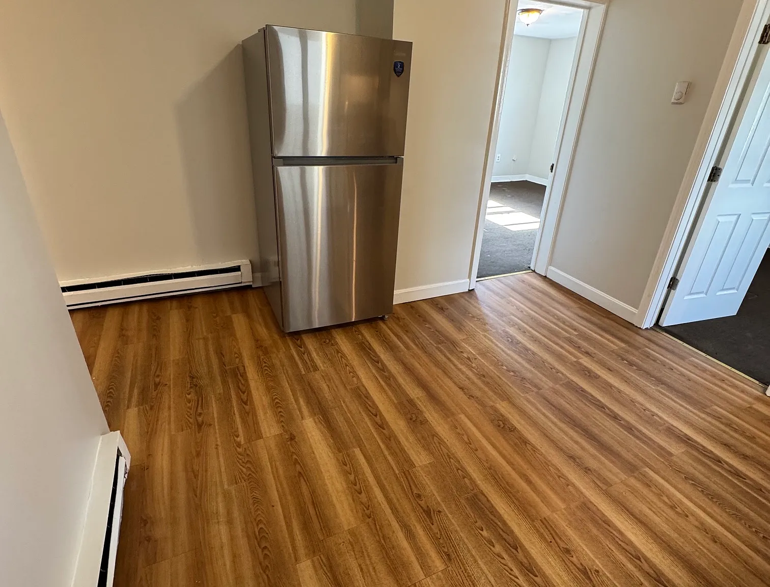 2 bed, 900 sqft, $2,300 — Photo 2