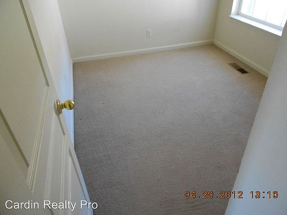 5th image of 329 Wildrose Dr