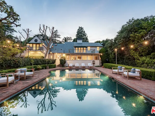 15017 Valley Vista Blvd, Sherman Oaks, CA 91403