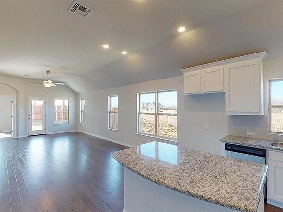 5th image of 1121 Diamond Dove Dr