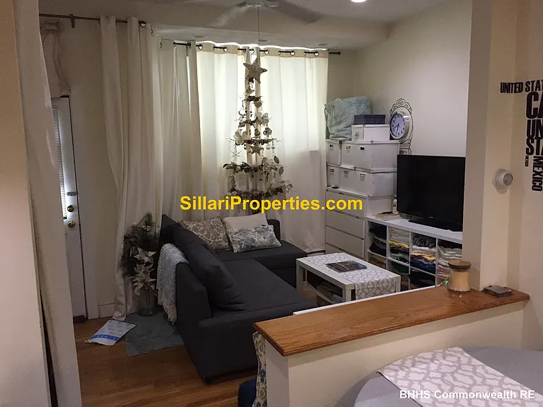 302 Highland Ave — Photo 3