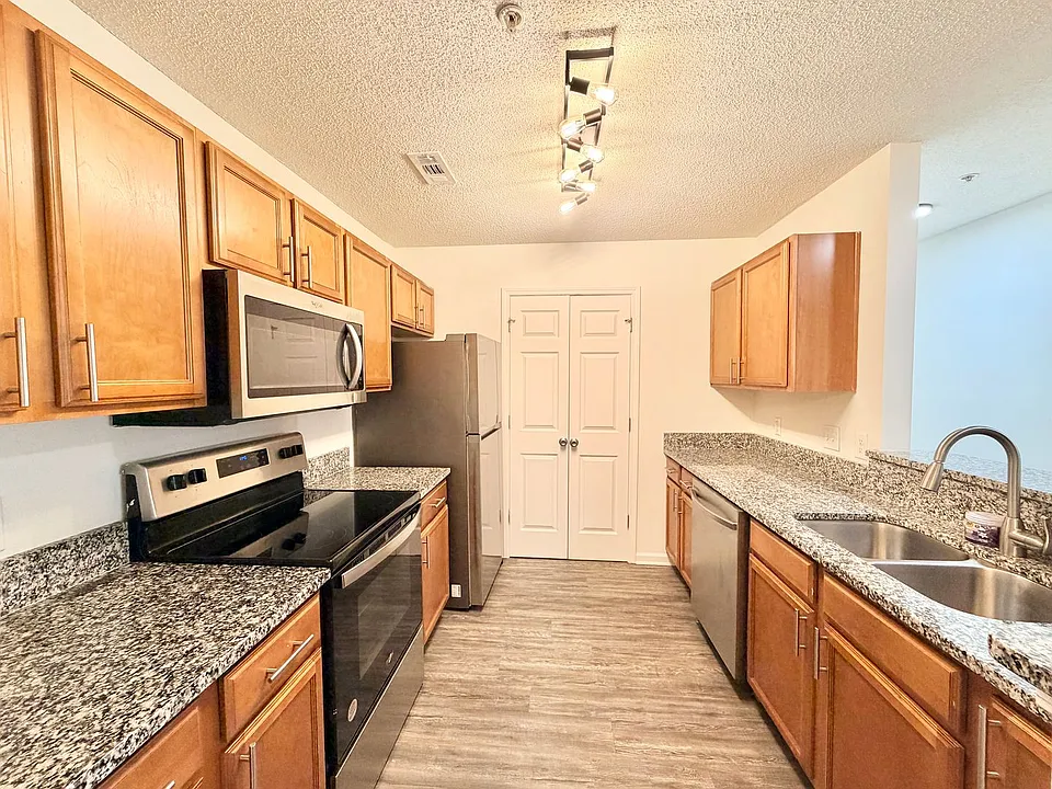 Lakeview Apartments