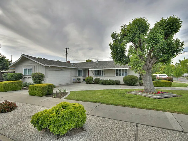 2995 Aulin Dr photo 1
