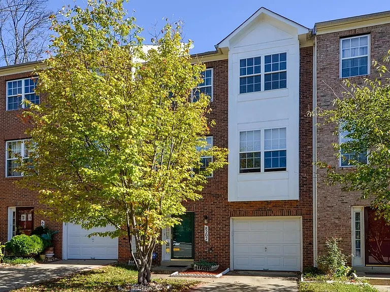 8202 Ironclad Ct — Photo 3