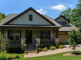 8 Piney Trace Loop, Fairview, NC 28730