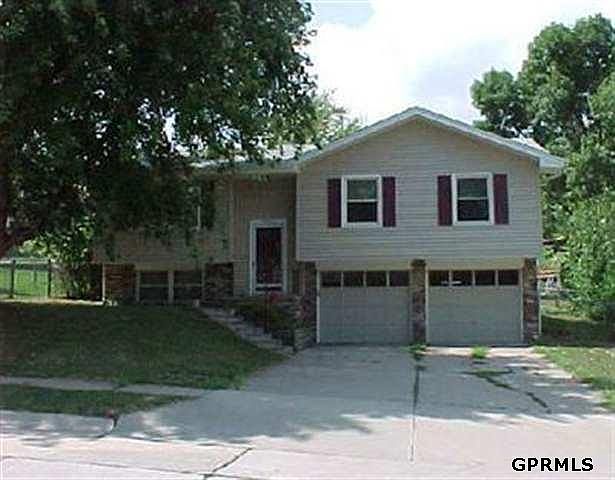 1st image of 8904 S Lee Dr