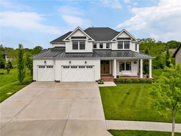 16205 Melrose St, Overland Park, KS 66221