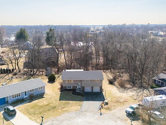 3rd image of 9522 W Excalibur Ct