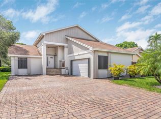 14842 SW 43rd Ln, Miami, FL 33185