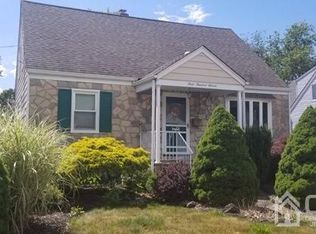 311 D St, Middlesex, NJ 08846