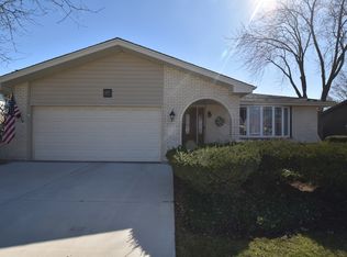 16W641 Fern St, Willowbrook, IL 60527