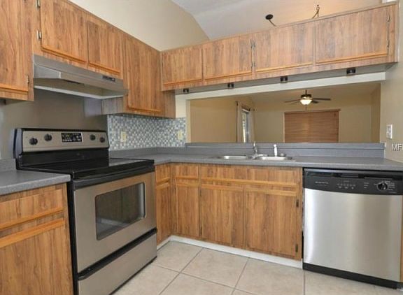 4th image of 103 Lakeside Cir