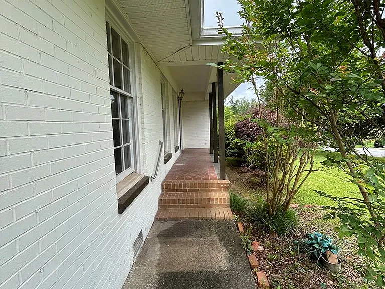 6 Georgian Dr — Photo 9