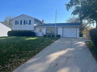 1931 Revere St, Freeport, IL 61032