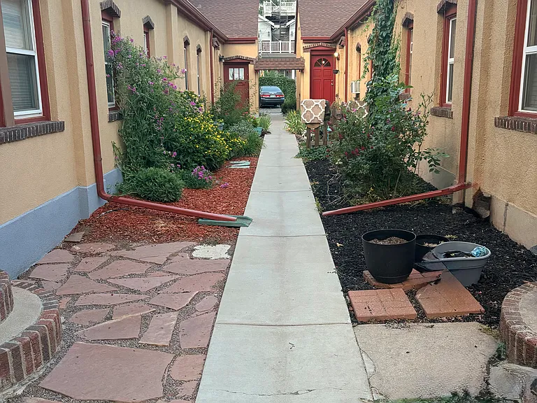 952 S Pearl St — Photo 4