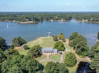 68 Preston Point Rd, Mathews, VA 23109