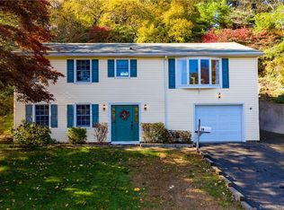 19 Woodlawn Ave, Norwalk, CT 06854