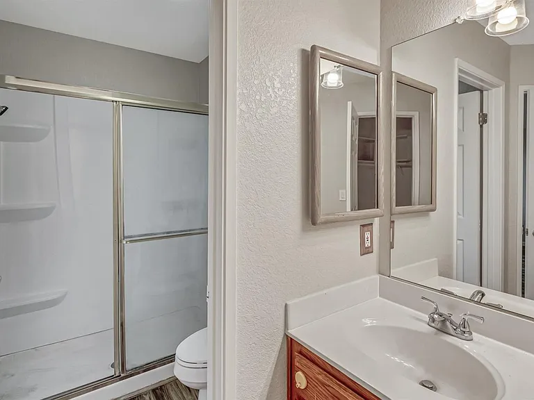 318 Village Cir — Photo 33