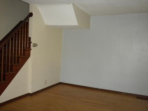 5th image of 4657 Vestal Pkwy E
