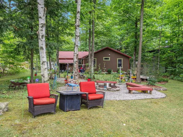 2541 E Cherry Ln, Cedar, MI 49621