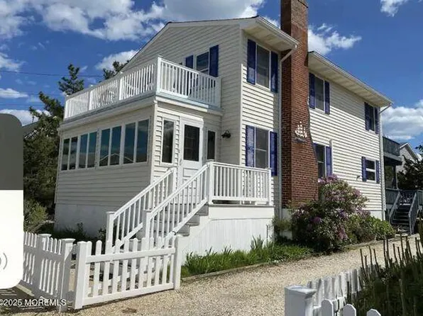 12 E Beardsley Ave, Brant Beach, NJ 08008
