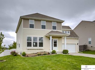 8922 S 66th Ave, Papillion, NE 68133