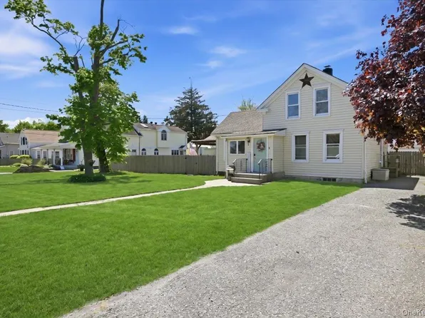 86 Tyler Avenue, West Sayville, NY 11796