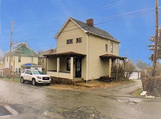 1114 Sampson St, Connellsville, PA 15425