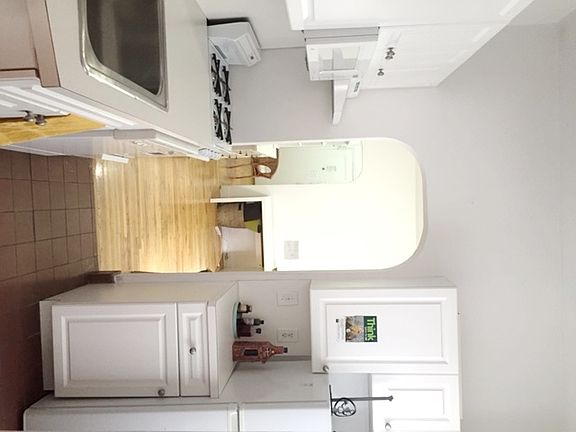 4th image of 234 E 82nd St APT 19