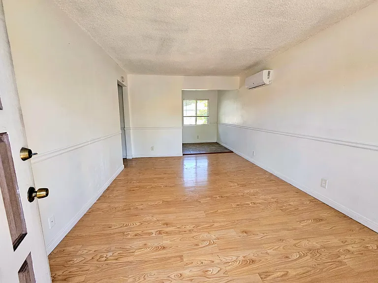 1224 Corson St #4 — Photo 14