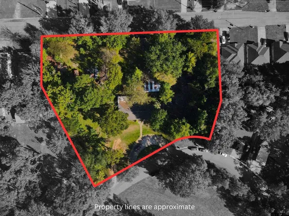 1605 E 8th St, Mount Pleasant, TX 75455
