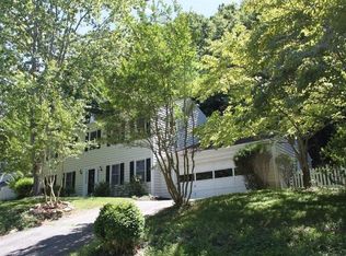 6045 Burnham Rd, Roanoke, VA 24018