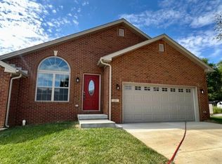 121 Piedmont Ln, Frankfort, KY 40601