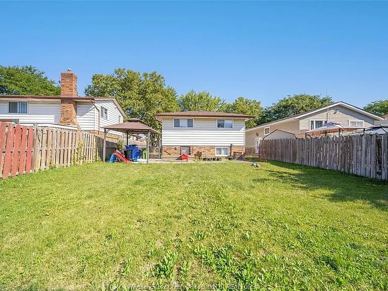 9633 Avery Ln #UPPER — Photo 29