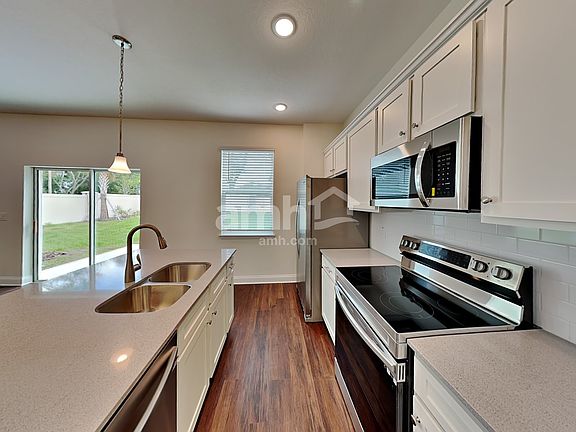 3rd image of 6214 Little Bluff Cir