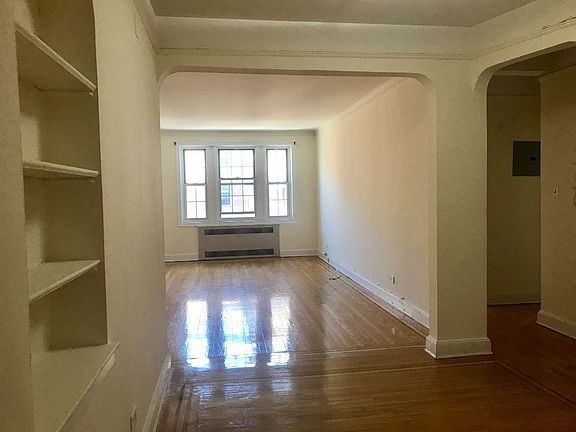 4th image of 3530 81st St APT 5O