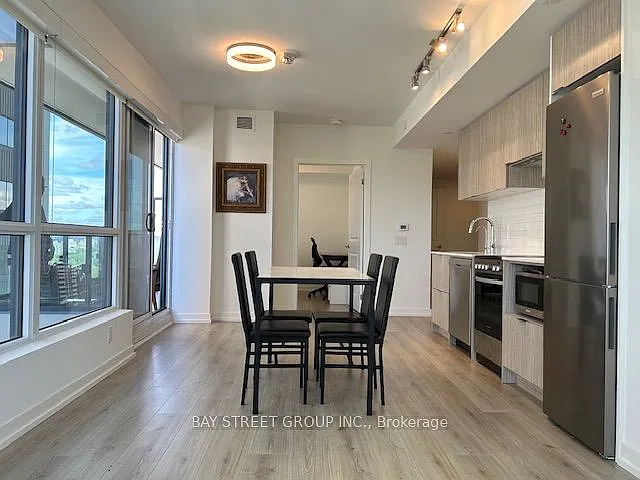 395 Bloor St E #1802 — Photo 4