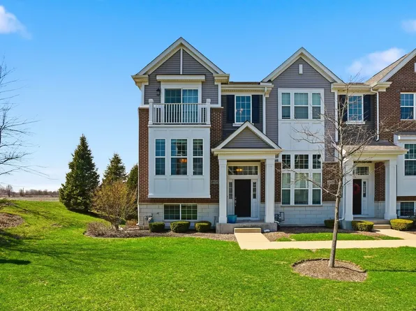 2925 Madison Dr, Naperville, IL 60564